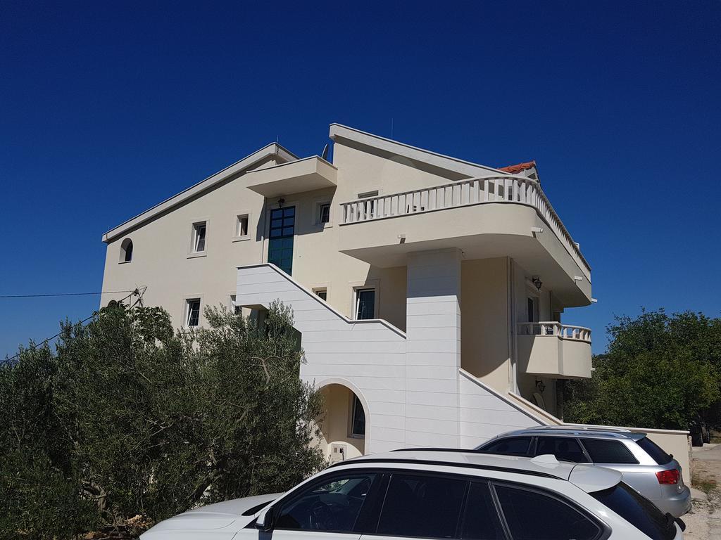 Apartments Vile Holiday Zivogosce Exterior photo