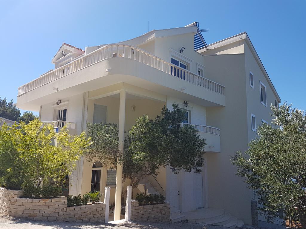 Apartments Vile Holiday Zivogosce Exterior photo